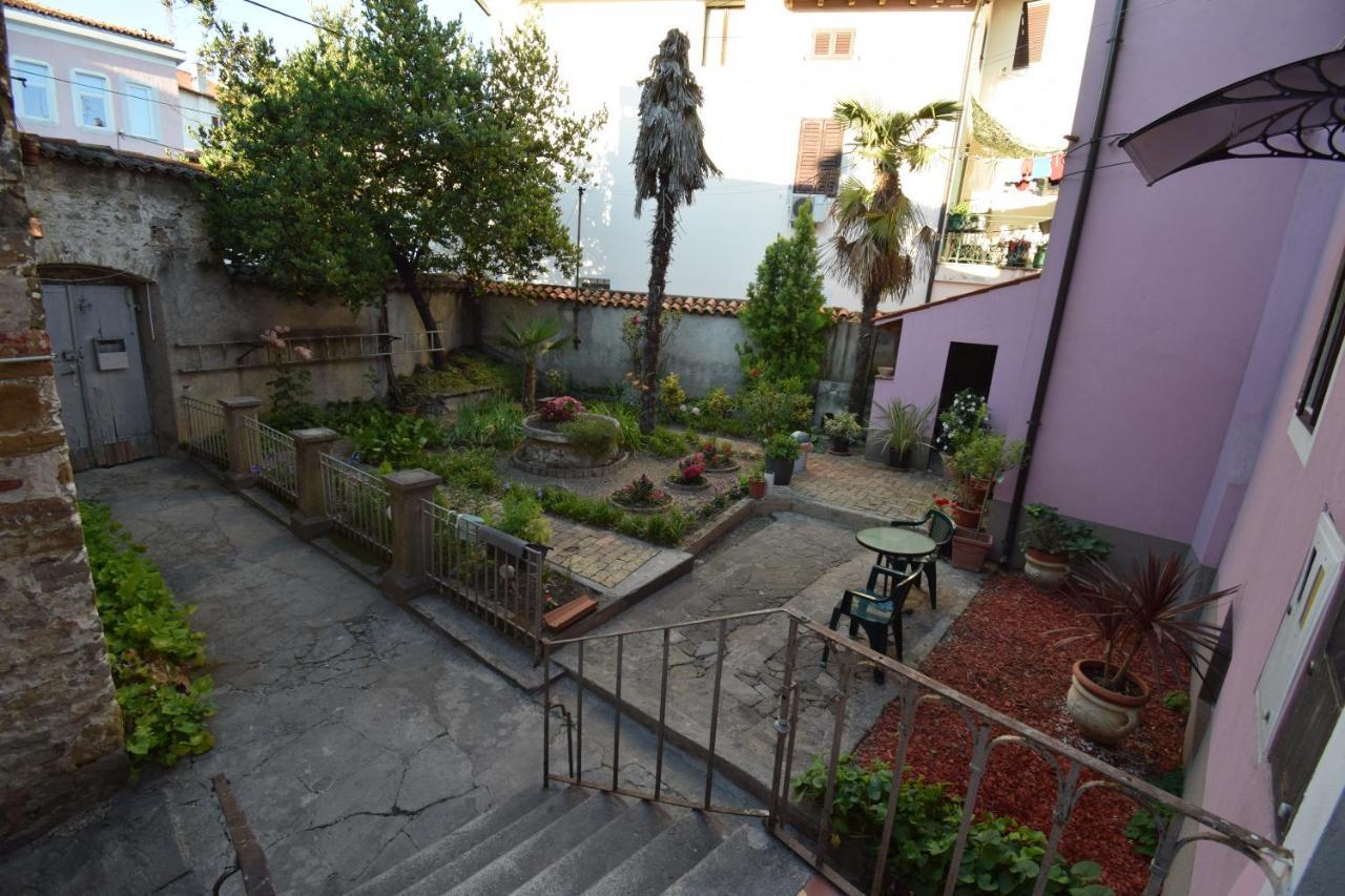 Secret Garden Apartment โคเปร์ ภายนอก รูปภาพ