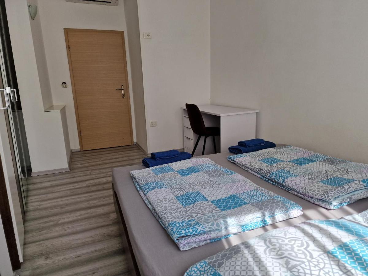 Secret Garden Apartment โคเปร์ ภายนอก รูปภาพ
