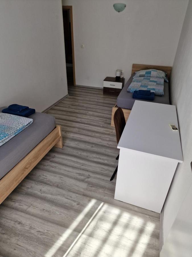 Secret Garden Apartment โคเปร์ ภายนอก รูปภาพ
