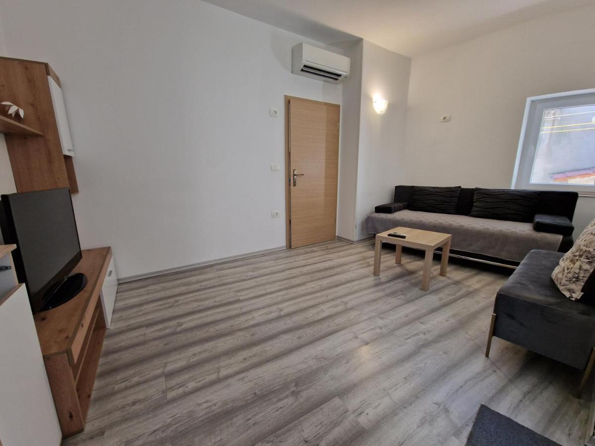 Secret Garden Apartment โคเปร์ ภายนอก รูปภาพ